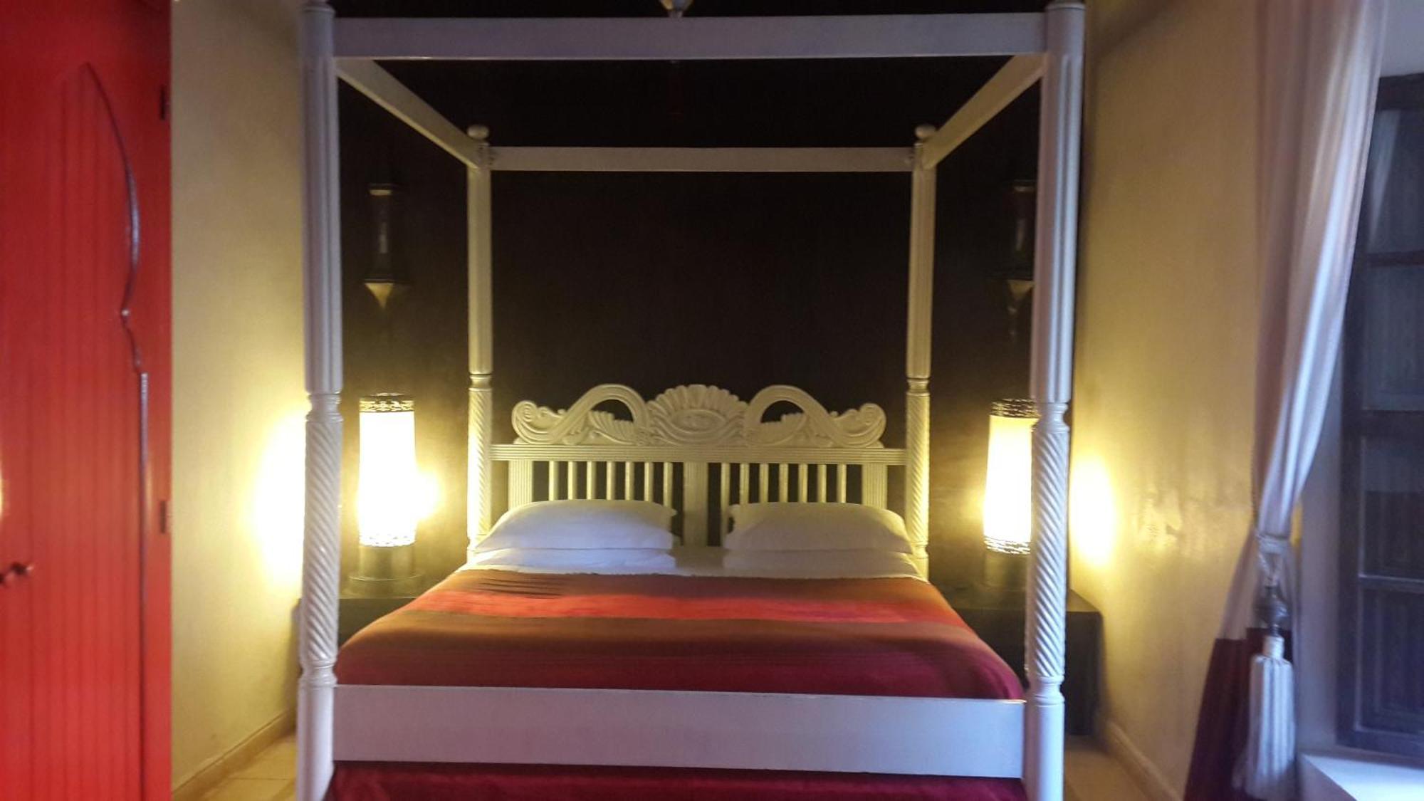 Riad Les Jardins D'Henia Marrakesh Room photo
